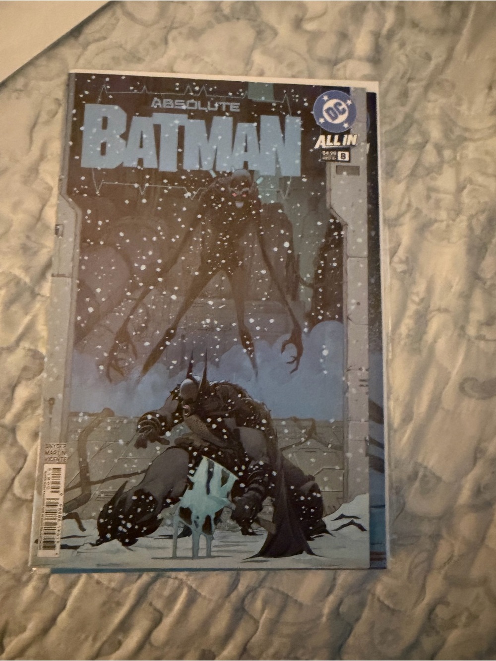 Absolute Batman Issue 8 All In - Picture 4 of 5